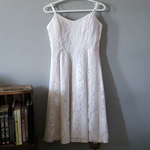 Ladies Large White Lace Dress